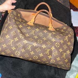 Authentic Louis Vuitton speedy